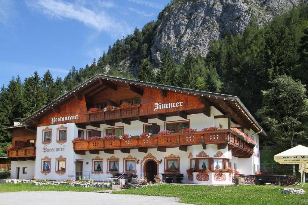 Garni Baerenwirt Bed & Breakfast Leutasch Exterior photo