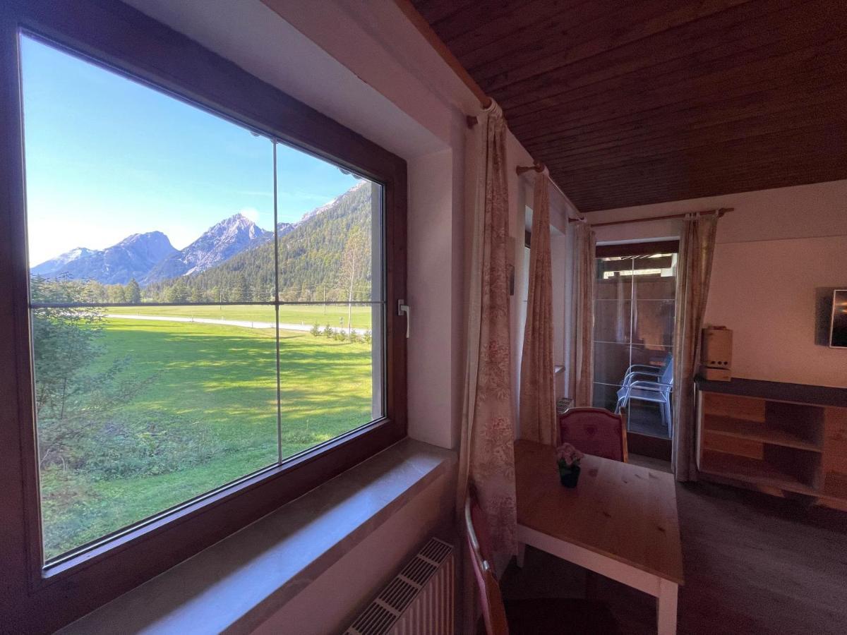 Garni Baerenwirt Bed & Breakfast Leutasch Exterior photo