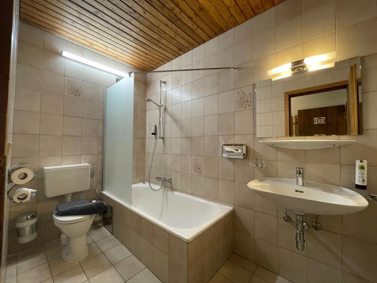 Garni Baerenwirt Bed & Breakfast Leutasch Exterior photo