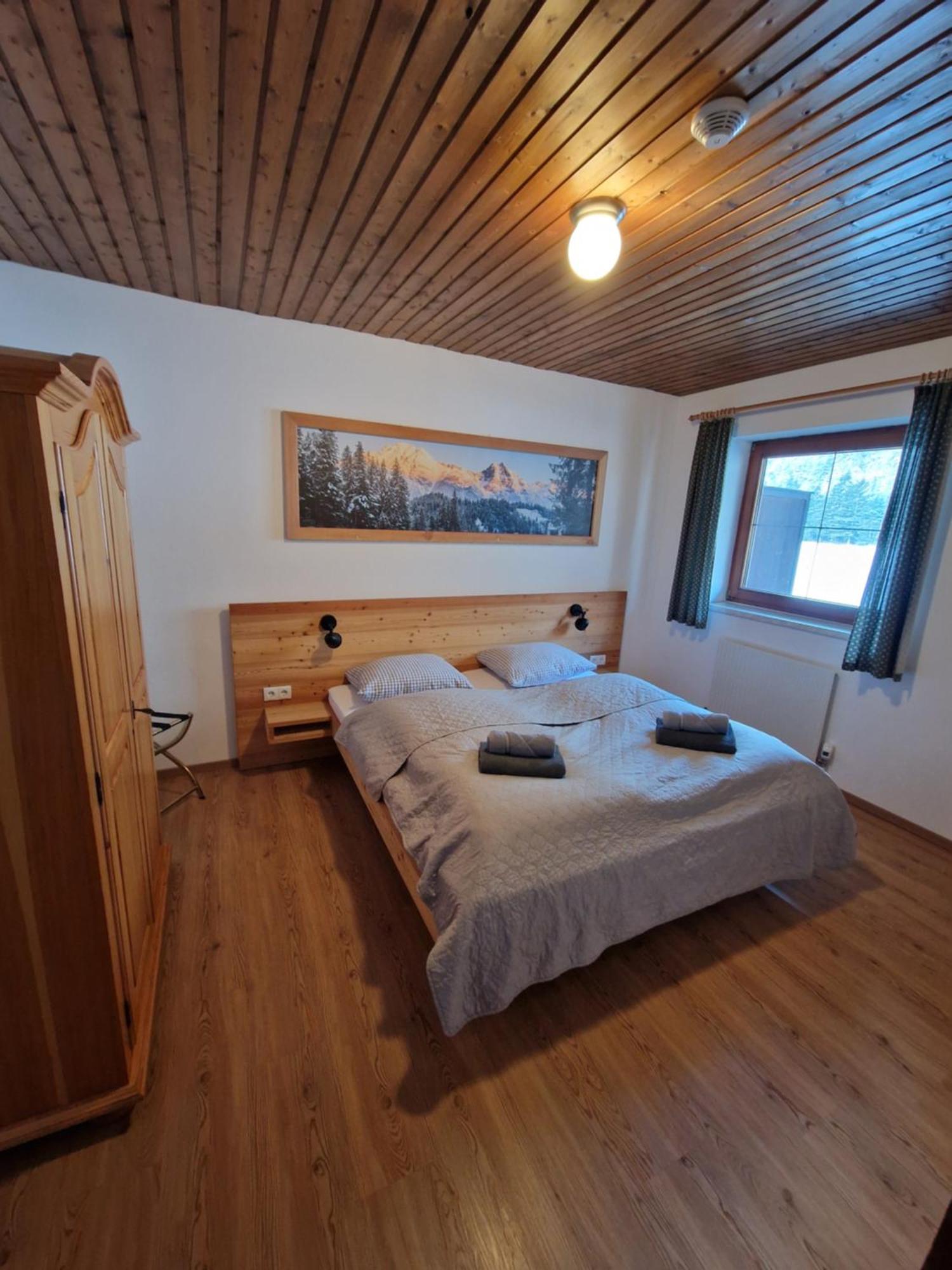 Garni Baerenwirt Bed & Breakfast Leutasch Exterior photo