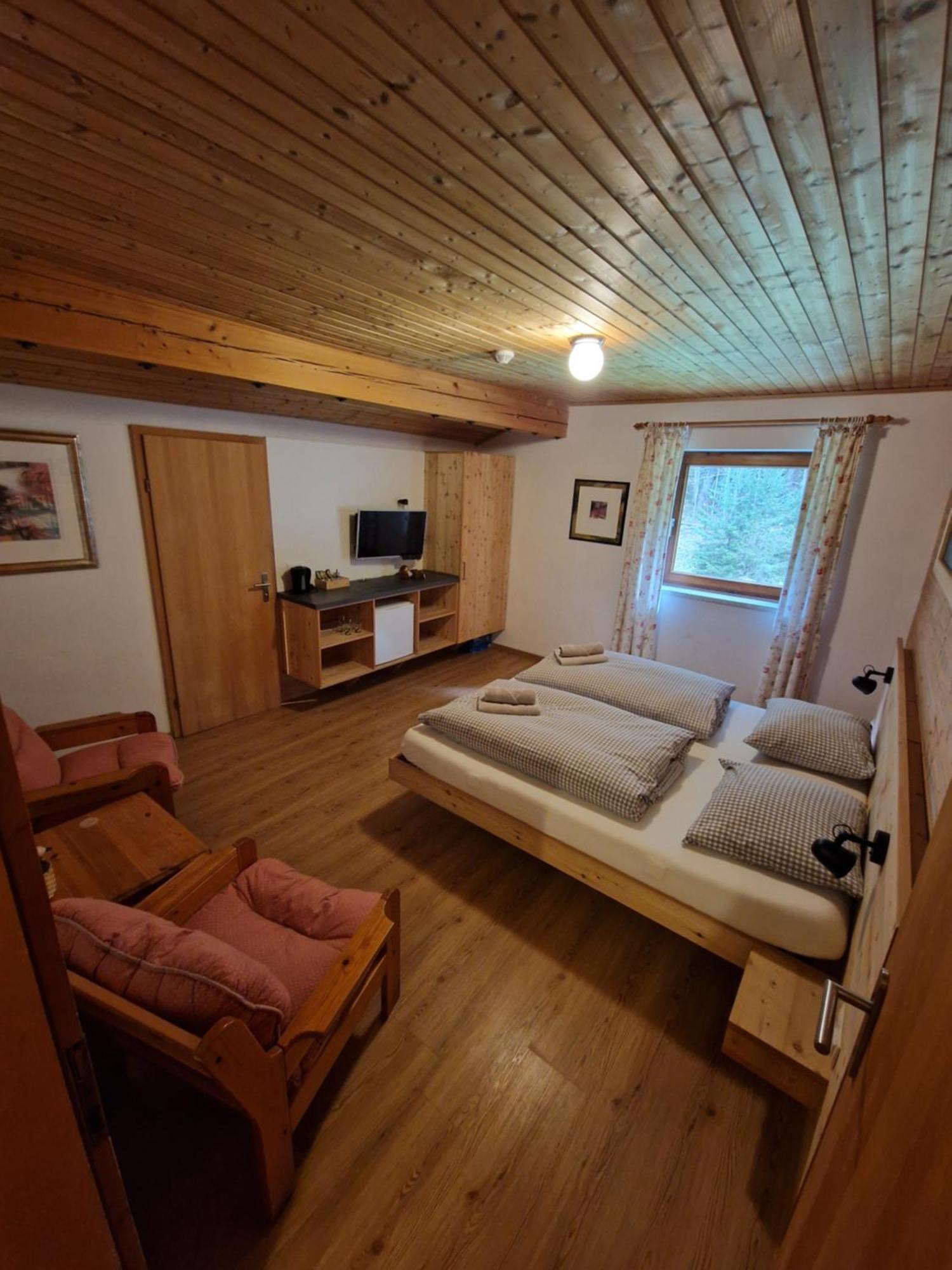 Garni Baerenwirt Bed & Breakfast Leutasch Exterior photo