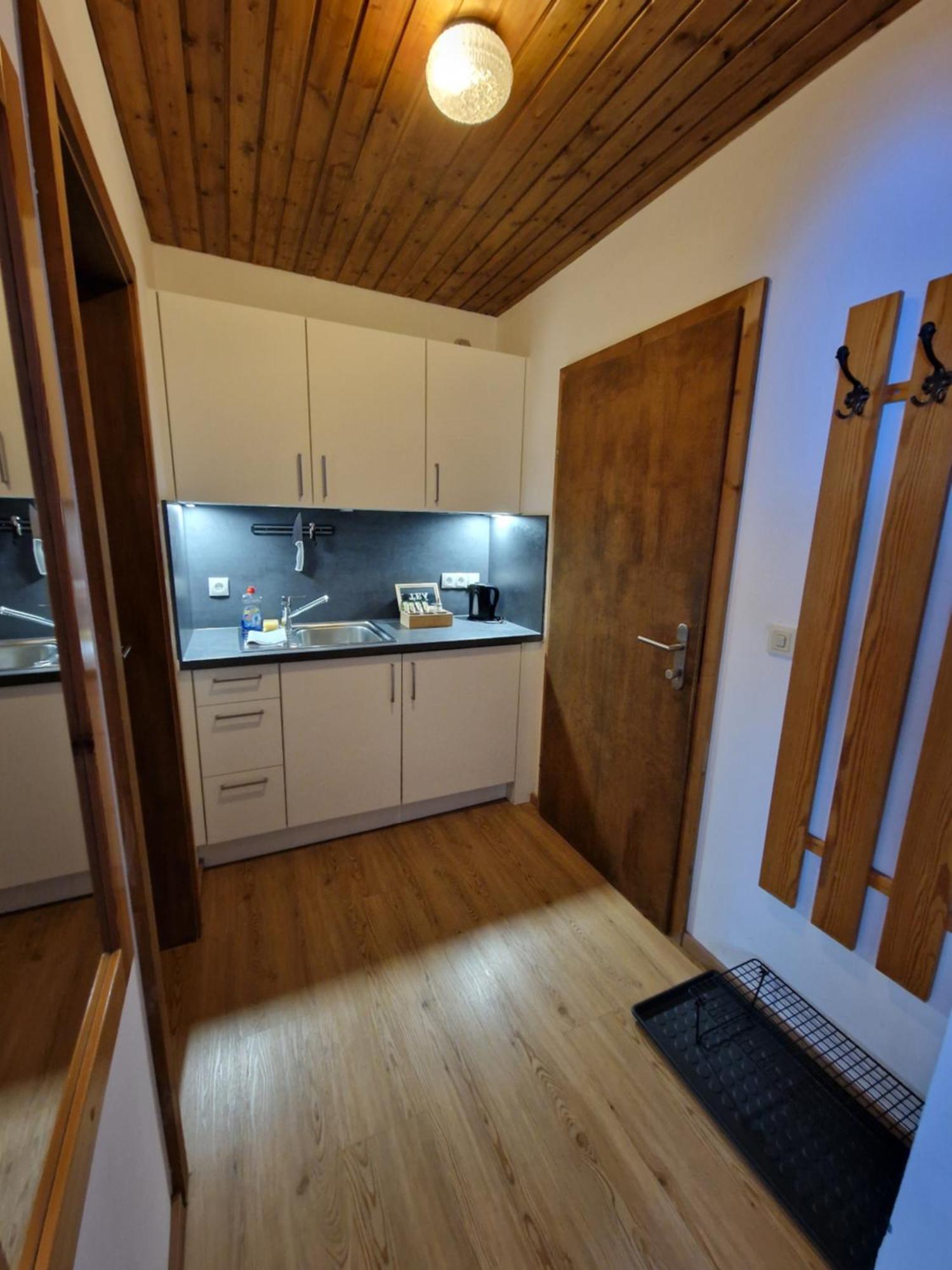 Garni Baerenwirt Bed & Breakfast Leutasch Exterior photo